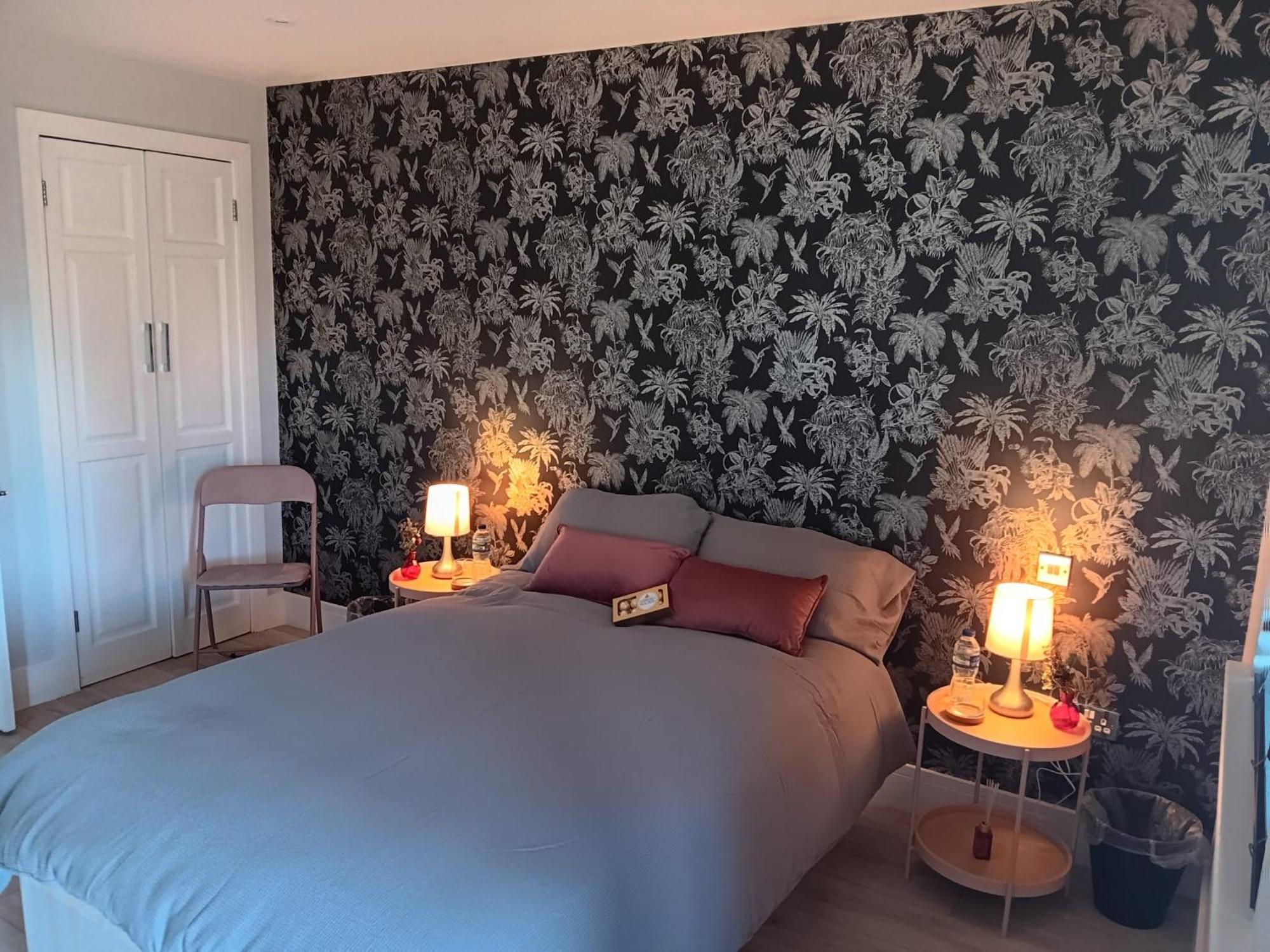 Hotel The Crown Radnage Extérieur photo